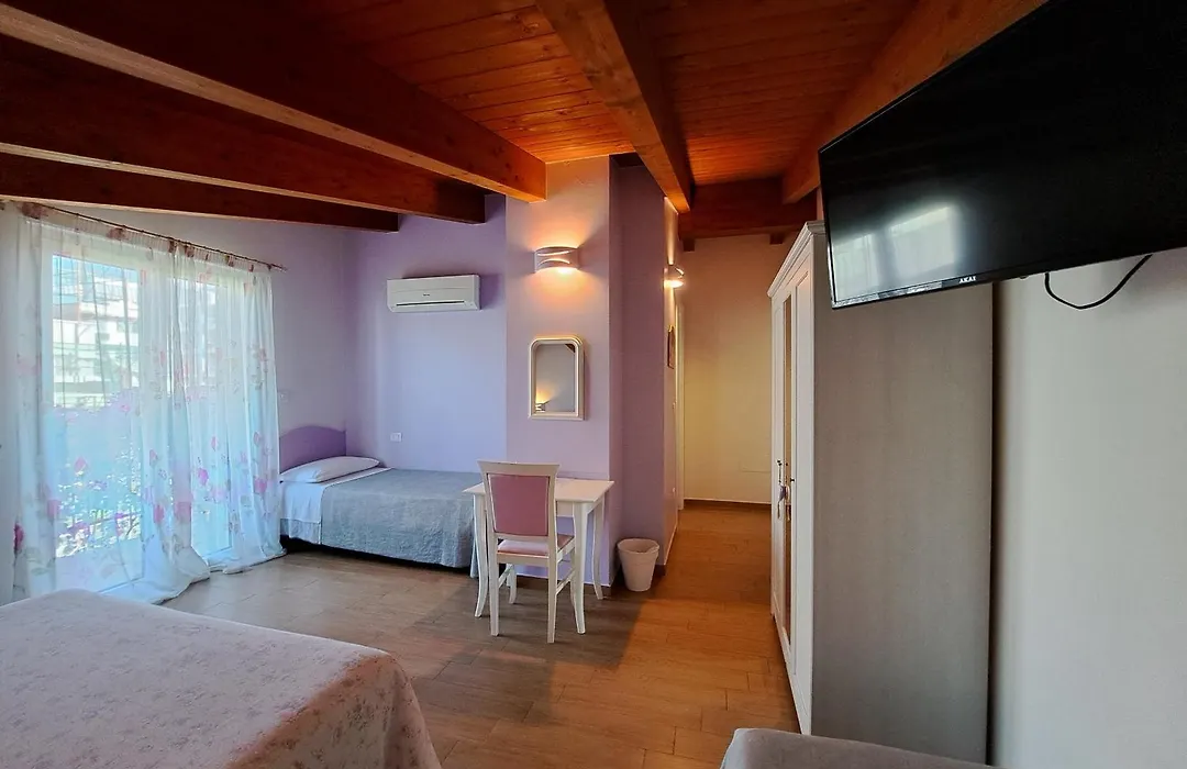 B&B Carlotta-1